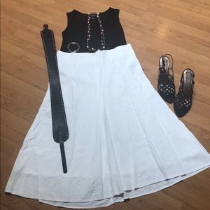 Beautiful Lined  White Skirt💞🌹